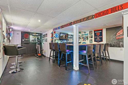 5732 64 Pl, Chicago IL 60638-5530 exterior