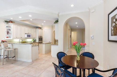 4852 Boulevard Ct, Naples FL 34103-3048 exterior