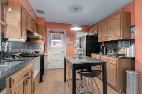 3935 Greenleaf Ave, Chicago IL 60626-2882 exterior