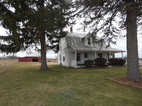 4142 16 Mile Rd, Cedar Springs, MI 49319-8428