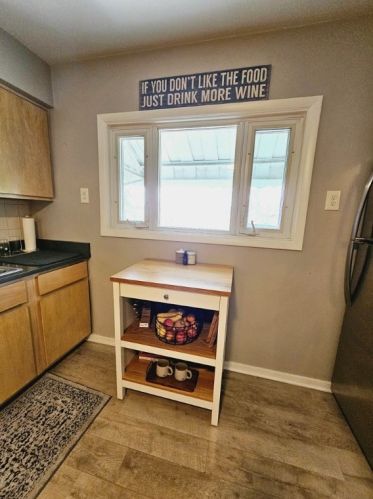 7 Holt St, Pittsburgh PA 15203-2450 exterior