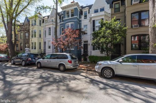 3018 Cambridge Pl, Washington DC  20007-2913 exterior