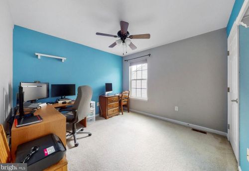 1076 Huntington Rd, Quakertown PA 18951-5054 exterior