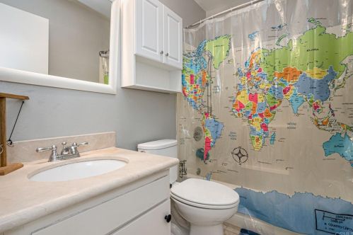 10784 Esmeraldas Dr, San Diego CA  92124-2010 exterior