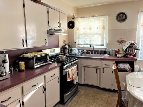 1020 Lydig Ave, Bronx NY 10462-2260 exterior