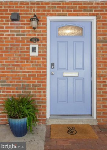 843 American St, Philadelphia PA  19147-3332 exterior