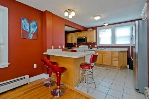 87 Lakevilla Ave, Springfield MA  01109-1405 exterior