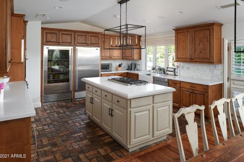 4507 Cheery Lynn Rd, Phoenix AZ 85018-6448 exterior