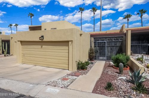 9865 1st St, Tucson, AZ 85748-1951