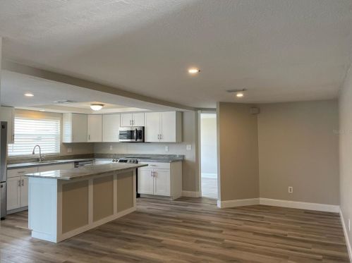 7349 Isle Dr, Port Richey FL  34668-5767 exterior