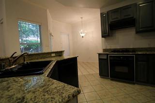 520 Alcalde St, Dallas TX  75246-1368 exterior