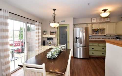 4967 Maple Leaf Cir, Milwaukee WI 53220-2780 exterior