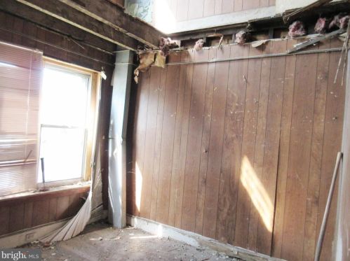 404 5 St, Chester PA 19013-4340 exterior