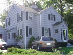1844 Washington St, Newton, MA 02466-3008