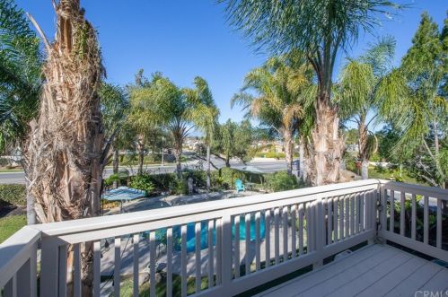 11307 Brookfall Ct, Riverside CA 92505-5135 exterior