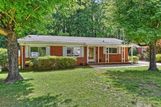 602 Sedgefield St, Concord, NC 28025-5616