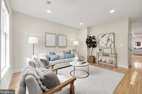 1694 Kramer St, Washington DC  20002-4559 exterior