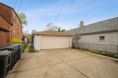 3305 Osceola Ave, Chicago IL 60634-3325 exterior