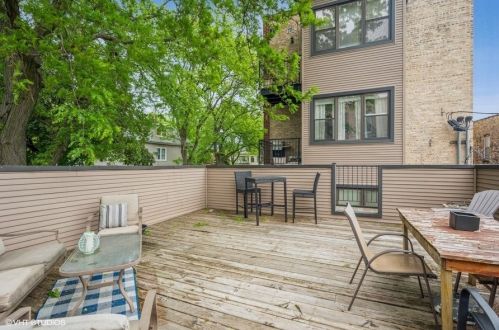 3435 Sunnyside Ave, Chicago IL  60625-7111 exterior