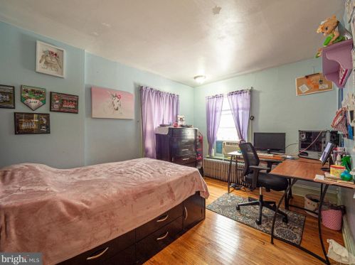 739 Charlotte St, Pottstown PA 19464-5947 exterior