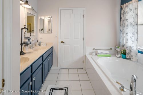 2 Abercorn Ct, Jackson Twp NJ  08527-3965 exterior