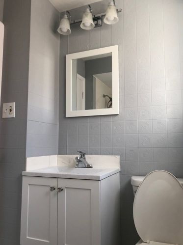 2036 69 St, Chicago IL 60649-1614 exterior