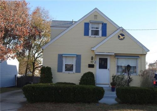 97 Kimball St, Providence, RI 02908-4067