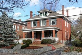 1131 Richmond Rd, Lexington, KY 40502-1611