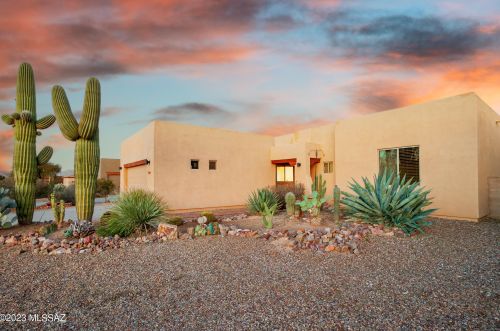 8154 Painted Feather Dr, Tucson AZ  85743-7418 exterior
