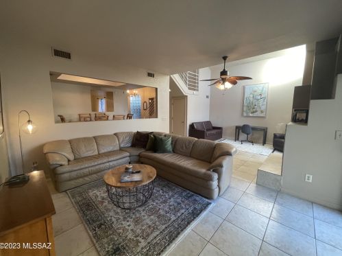 5213 1st Ave, Tucson AZ  85718-4701 exterior