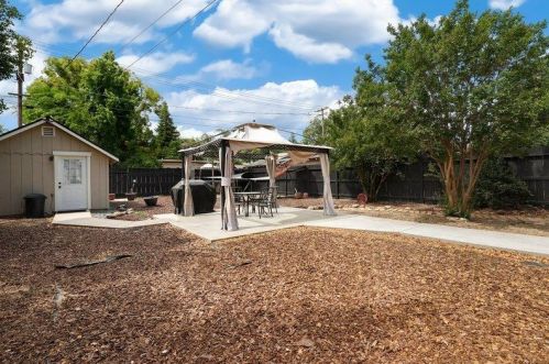 526 Flower St, Turlock CA 95380-4722 exterior