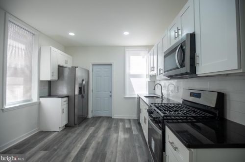 5148 Hazel Ave, Philadelphia PA 19143-1526 exterior