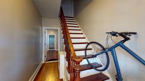 30 Chapman St, New Britain CT 06051-2807 exterior