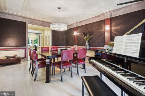 9906 Avenel Farm Dr, Rockville MD 20854-5410 exterior