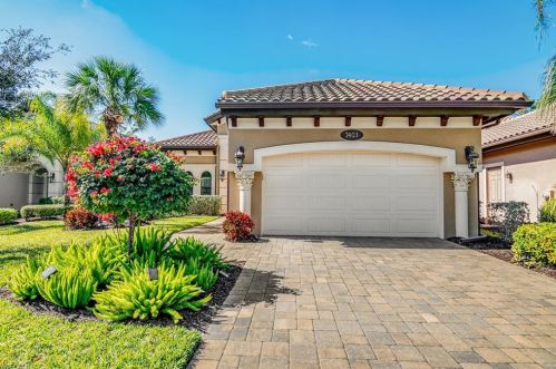 7403 Lantana Cir, Naples FL 34119-9704 exterior
