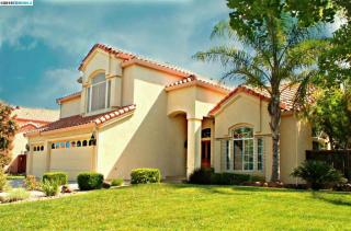 1100 Outrigger Cir, Los Angeles, CA 94513-5443