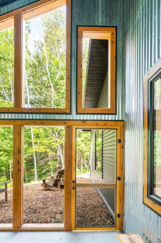 811 Mellwood Ave, Duluth MN 55804-1718 exterior