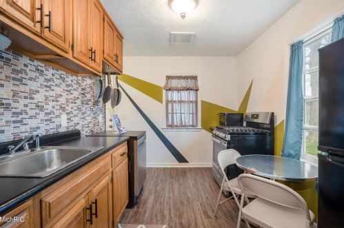 726 Edison St, Kalamazoo MI  49004-3414 exterior