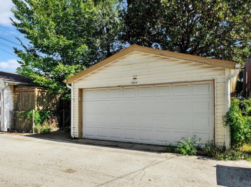 5821 Goener Ave, Saint Louis MO 63116-2234 exterior