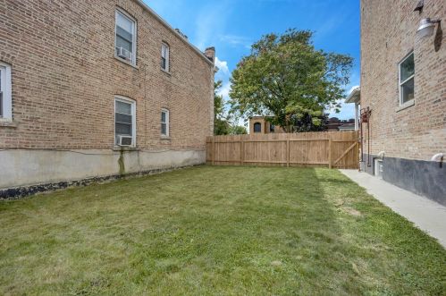 2823 Ridgeway Ave, Chicago IL 60625-6006 exterior