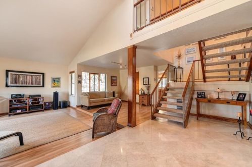 9811 Blue Lk Dr, Folsom CA 95630-1909 exterior