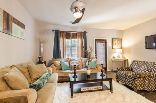 1510 Bayrose Cir, Atlanta GA 30344-8201 exterior