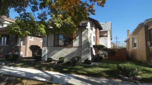 8221 Dante Ave, Chicago, IL 60619-4623