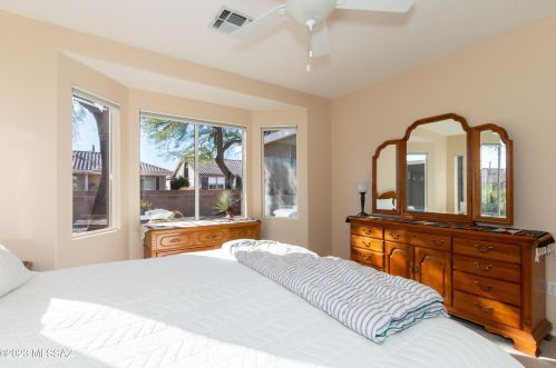 7655 Summer Scene Dr, Tucson AZ  85743-5184 exterior