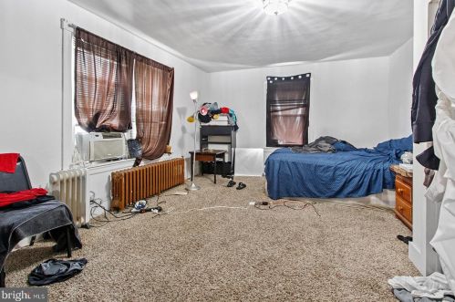 114 Thurlow St, Chester PA 19013-2215 exterior