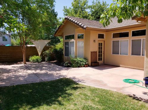 3999 Meadow Wood Dr, Folsom CA  95762-7546 exterior