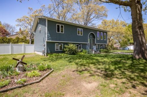 17 Tell St, Warwick RI  02889-8423 exterior