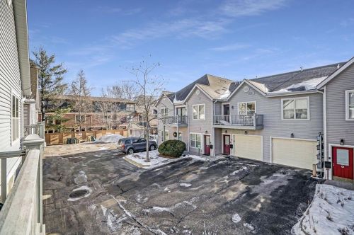 627 Dayton St, Madison WI  53703-2335 exterior