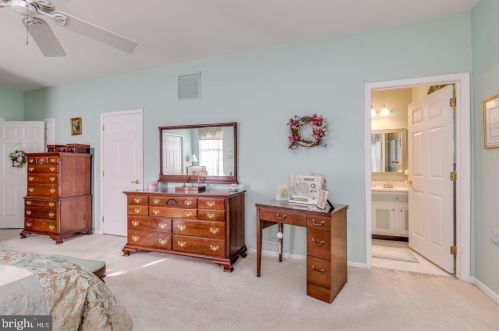 77 Warwick Way, Southampton NJ 08088-1150 exterior