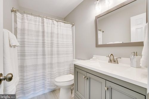 3008 Emerald Chase Dr, Herndon VA 20171-2334 exterior